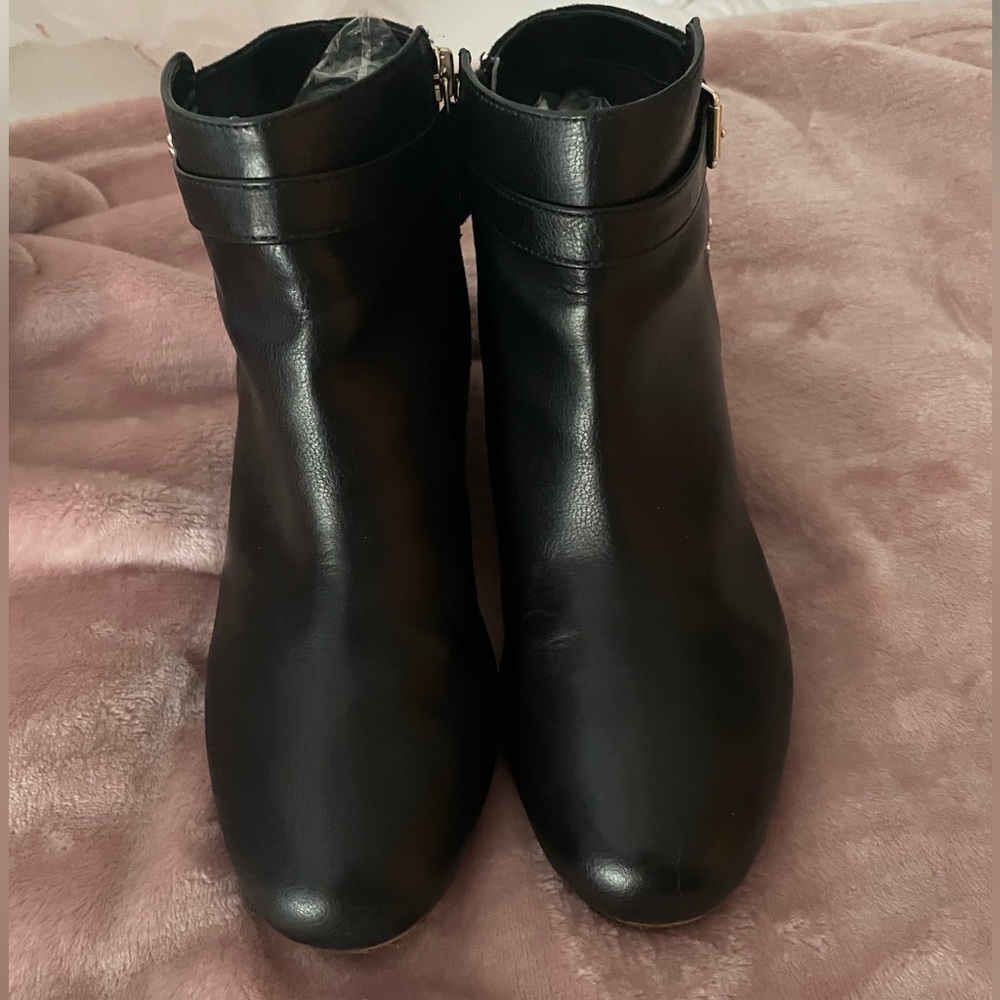 Dr. Scholl- Black leather/suede wedge booties.